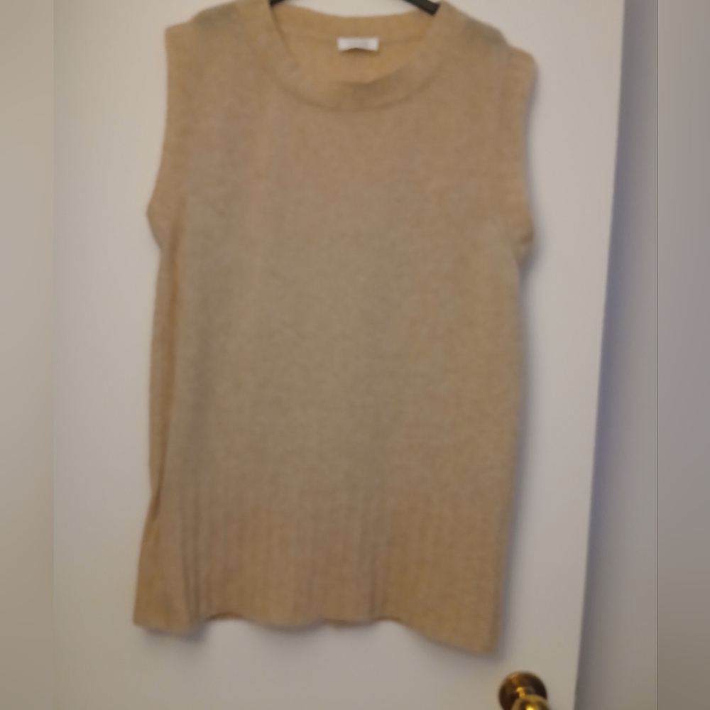 LAUREL Made in Italy Wool Sleevless Knit Top/Vest .Biege.Size 36